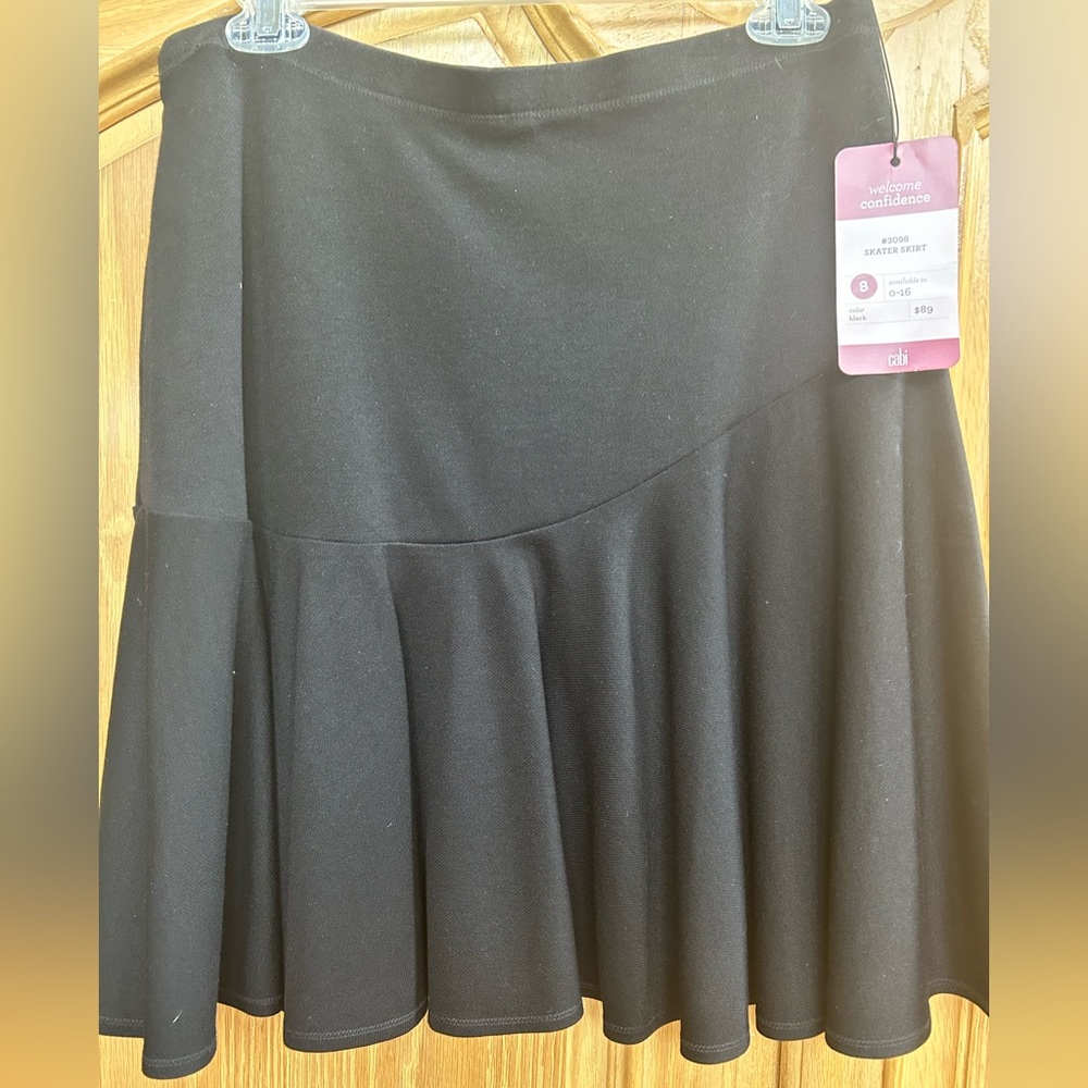 NWT Cabi Size 8 Black Skater Skirt